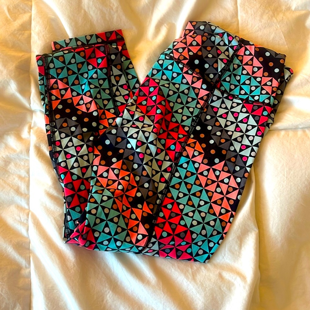 Knockout by VS Capri. Size M